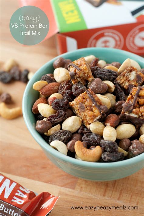 How many protein are in trail mix bar - calories, carbs, nutrition