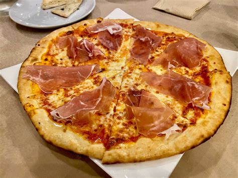 How many protein are in trattoria deli parma ham pizza - calories, carbs, nutrition