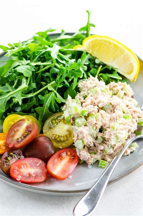 How many protein are in tuna club withtriple bean salad - calories, carbs, nutrition