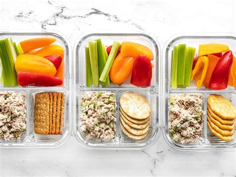 How many protein are in tuna salad snack box (76500.5) - calories, carbs, nutrition