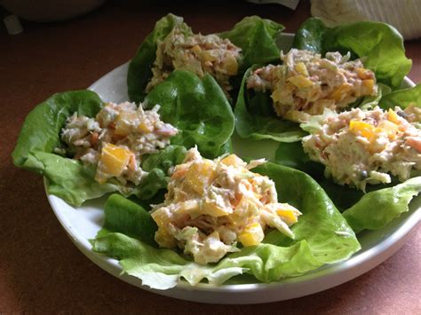 How many protein are in tuna salad wrap (42739.0) - calories, carbs, nutrition