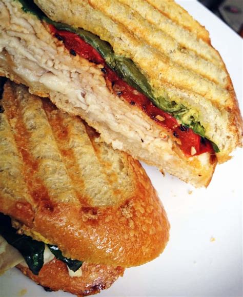 How many protein are in turkey and roasted red pepper panini - calories, carbs, nutrition