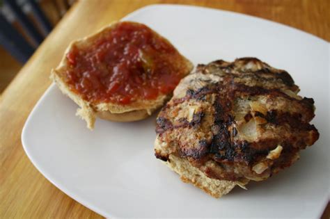 How many protein are in turkey burger with tomato jam & arugula - calories, carbs, nutrition