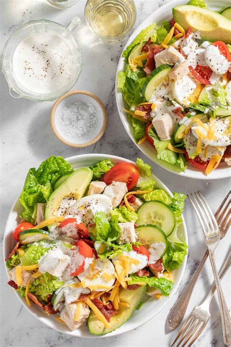 How many protein are in turkey cobb salad - calories, carbs, nutrition