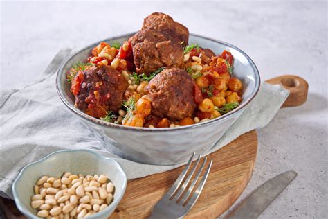 How many protein are in turkish meatballs - calories, carbs, nutrition