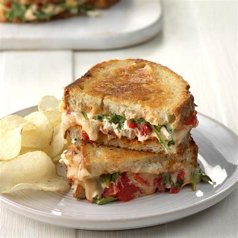 How many protein are in tuscan chicken sandwich with sun-dried tomato vinaigrette and a fennel citrus salad - calories, carbs, nutrition