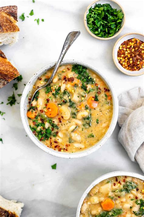 How many protein are in tuscan white bean & chicken soup - large - calories, carbs, nutrition