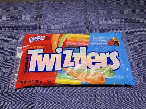 How many protein are in twizzlers - calories, carbs, nutrition
