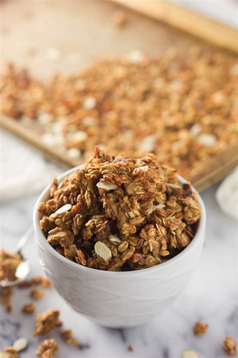 How many protein are in vanilla macaroon granola - calories, carbs, nutrition