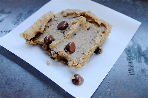 How many protein are in vegan blondies - calories, carbs, nutrition