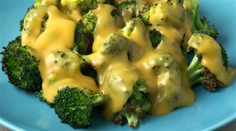 How many protein are in vegan cheddar cheese sauce - calories, carbs, nutrition