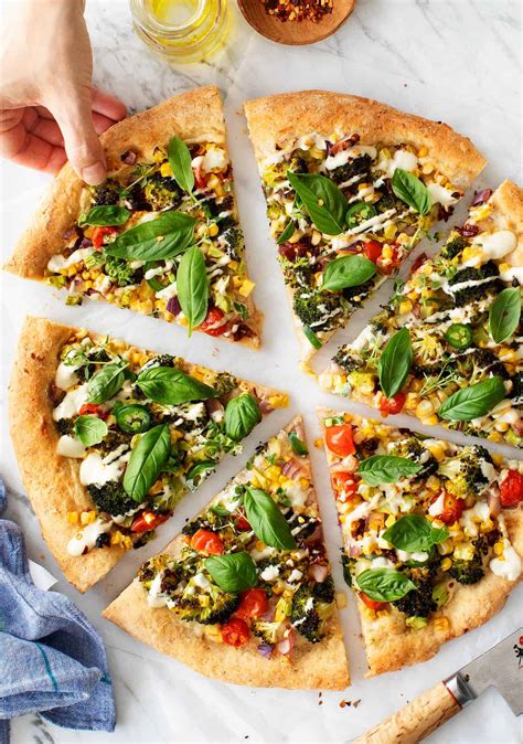 How many protein are in vegan vegetable pizza - calories, carbs, nutrition