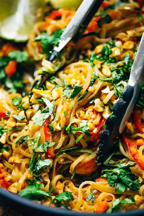 How many protein are in vegetable pad thai - calories, carbs, nutrition