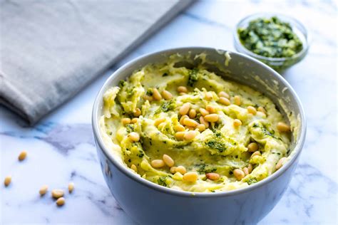 How many protein are in vegetable pesto mashed potato bowl (1) - calories, carbs, nutrition