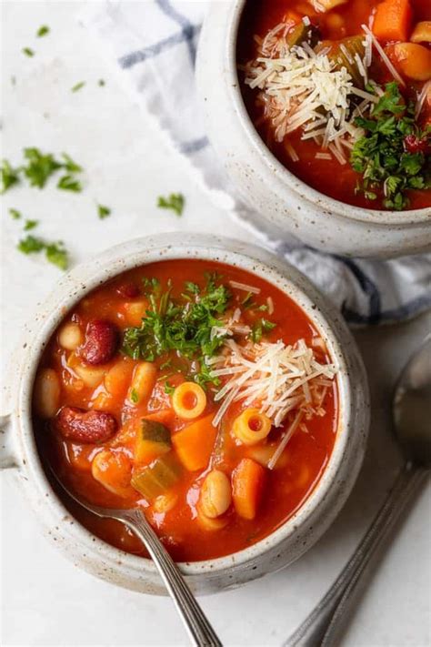 How many protein are in vegetarian minestrone (3504.0) - calories, carbs, nutrition