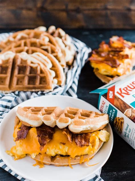 How many protein are in waffle breakfast sandwich - calories, carbs, nutrition