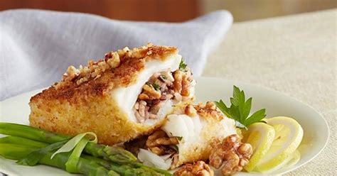 How many protein are in walnut panko crusted chilean sea bass - calories, carbs, nutrition