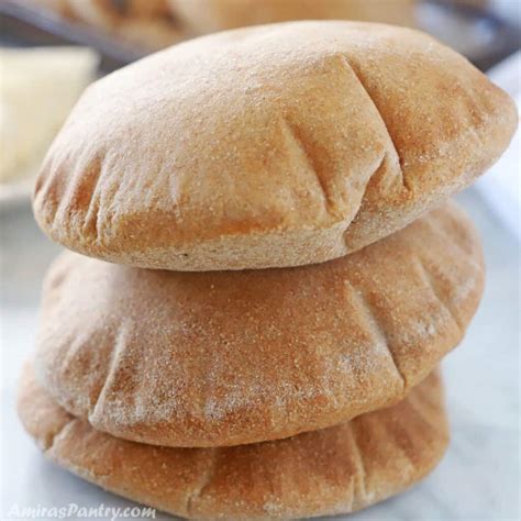 How many protein are in wheat pita bread - calories, carbs, nutrition
