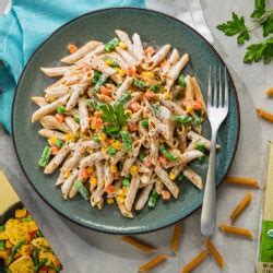 How many protein are in whole wheat penne and vegetable alfredo - calories, carbs, nutrition