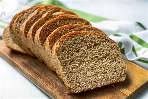 How many protein are in wholemeal bread soft grain - calories, carbs, nutrition