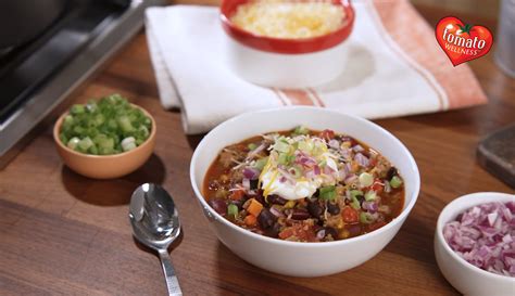 How many protein are in wild range turkey chili, tomato sauce - calories, carbs, nutrition