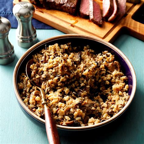 How many protein are in wild rice with mushrooms - calories, carbs, nutrition