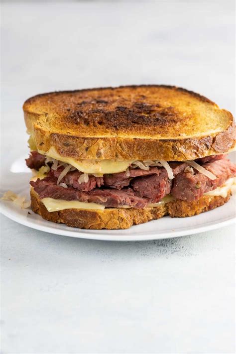 How many protein are in wisconsin reuben on rye - calories, carbs, nutrition