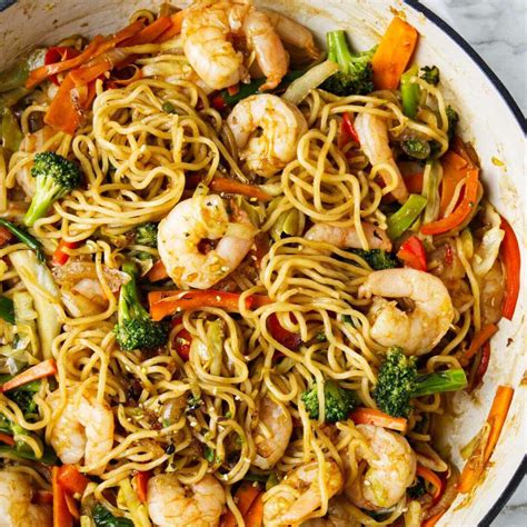 How many protein are in yaki soba - calories, carbs, nutrition