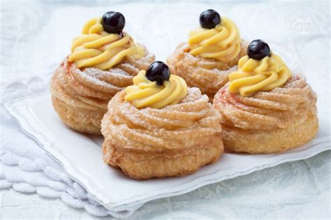 How many protein are in zeppoles - calories, carbs, nutrition