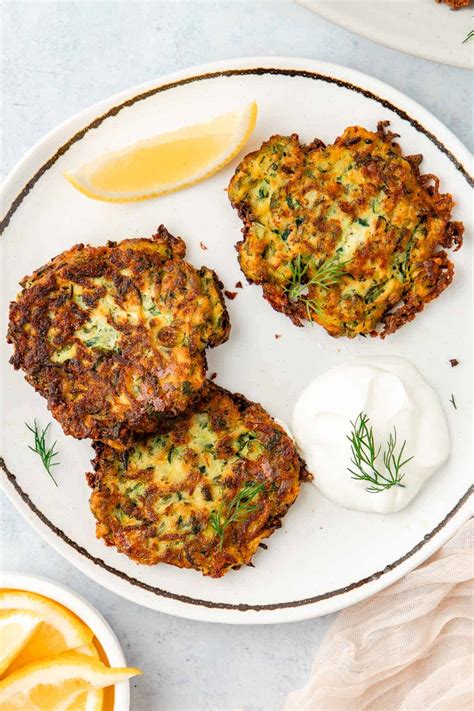 How many protein are in zucchini fritters - calories, carbs, nutrition