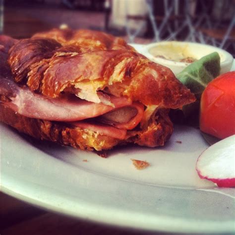 How many sugar are in 155 sunrise croissant with ham & cheese - calories, carbs, nutrition