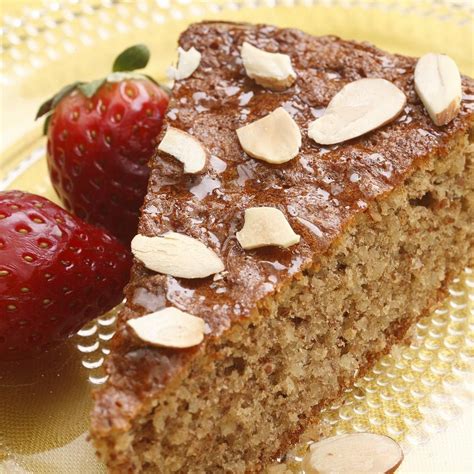 How many sugar are in almond cake - calories, carbs, nutrition