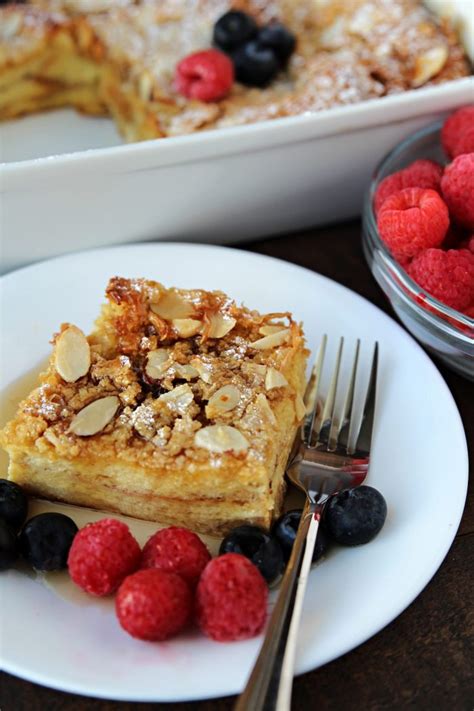 How many sugar are in almond french toast - calories, carbs, nutrition