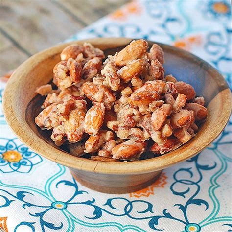How many sugar are in almonds vanilla maple - calories, carbs, nutrition