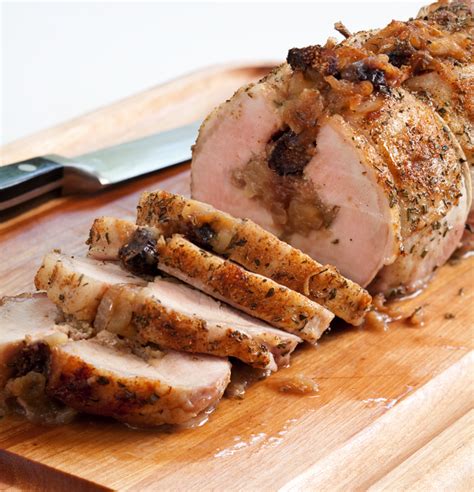 How many sugar are in anise roast pork loin with figs & apples - calories, carbs, nutrition