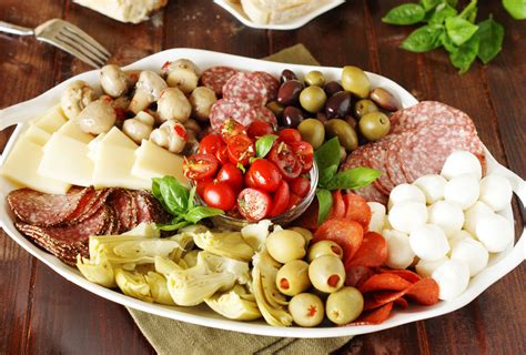 How many sugar are in antipasto assortmento with mozzarella - calories, carbs, nutrition