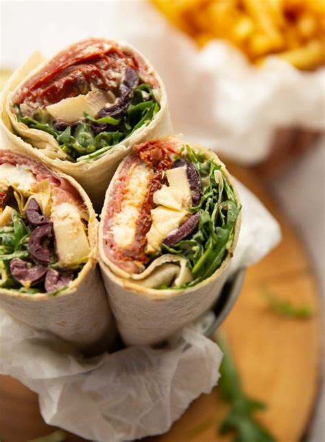 How many sugar are in antipasto wrap - calories, carbs, nutrition