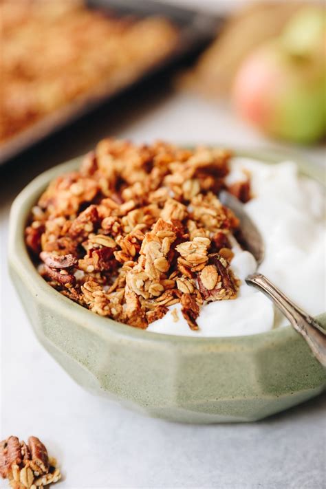 How many sugar are in apple cinnamon granola (87448.0) - calories, carbs, nutrition