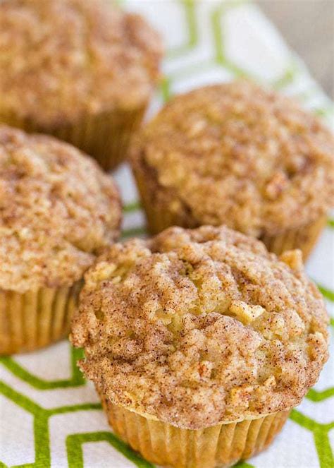 How many sugar are in apple cinnamon muffin - calories, carbs, nutrition