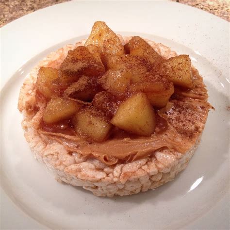 How many sugar are in apple cinnamon rice cake - calories, carbs, nutrition