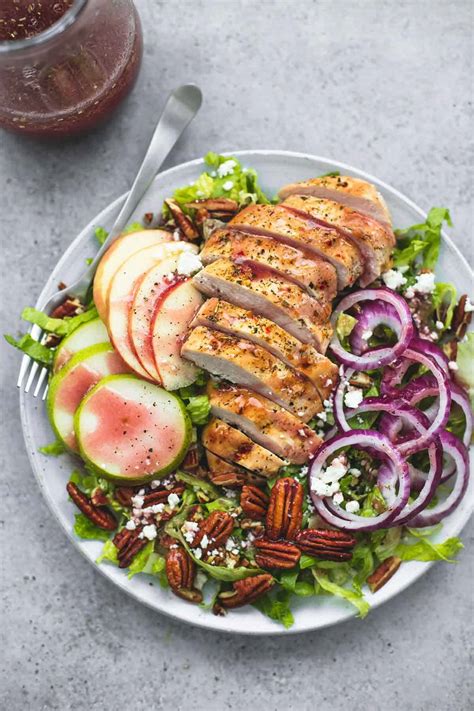 How many sugar are in apple harvest grilled chicken salad - calories, carbs, nutrition