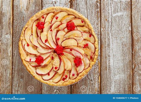 How many sugar are in apple pie slice - calories, carbs, nutrition