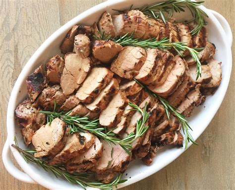 How many sugar are in apple-rosemary pork over brown rice - calories, carbs, nutrition