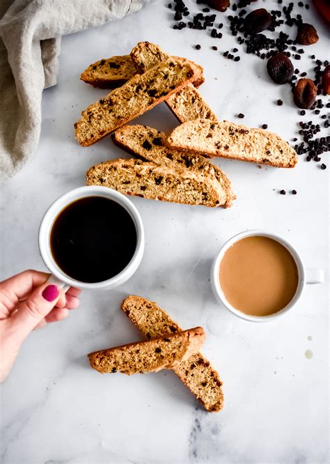 How many sugar are in apricot biscotti - calories, carbs, nutrition