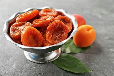 How many sugar are in apricots, dried - calories, carbs, nutrition