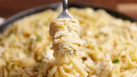 How many sugar are in artichoke and crab alfredo pasta - calories, carbs, nutrition