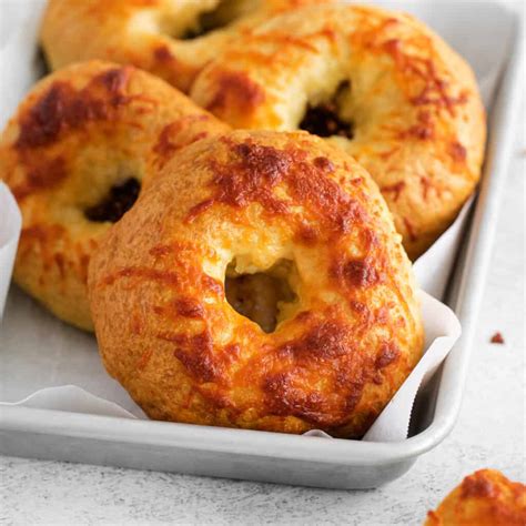 How many sugar are in asiago cheese bagel - calories, carbs, nutrition
