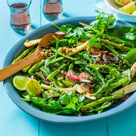 How many sugar are in asian mixed greens salad - calories, carbs, nutrition