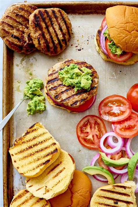 How many sugar are in avocado turkey burger - calories, carbs, nutrition