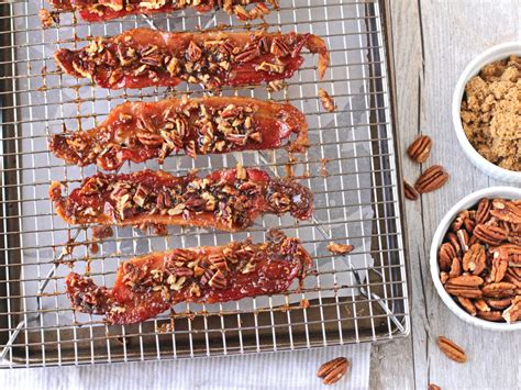 How many sugar are in bacon 22/26 praline 1 slc - calories, carbs, nutrition